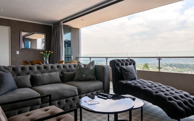 Sandton Smart Apartment Seventeen