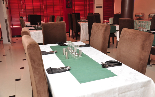 Grand Bank Link Hotel