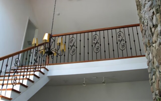 Edgewater Estate - Five Bedroom Home