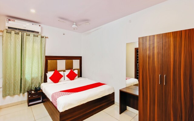 OYO 29131 Hotel MN Grand