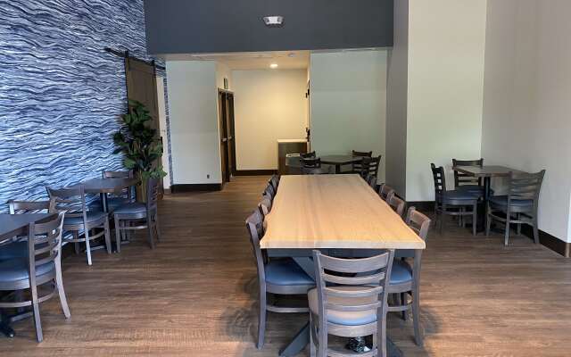 Best Western Lake Lucille Inn