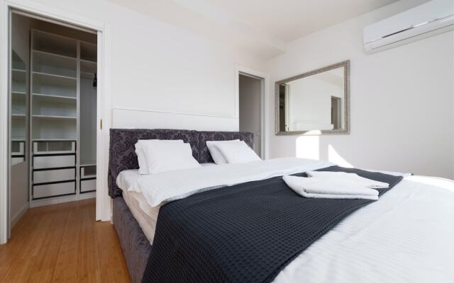 4-room apartment near Charles Square