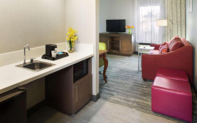 Hampton Inn & Suites Palm Desert