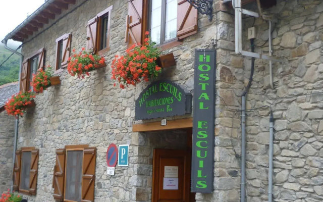 Hostal Escuils