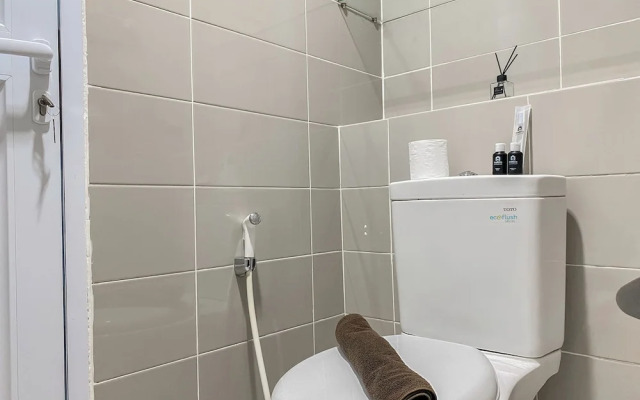 Good And Homey Studio Apartment At Springhill Terrace Residence