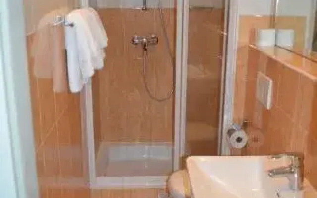 Hotel Pension Walzerstadt