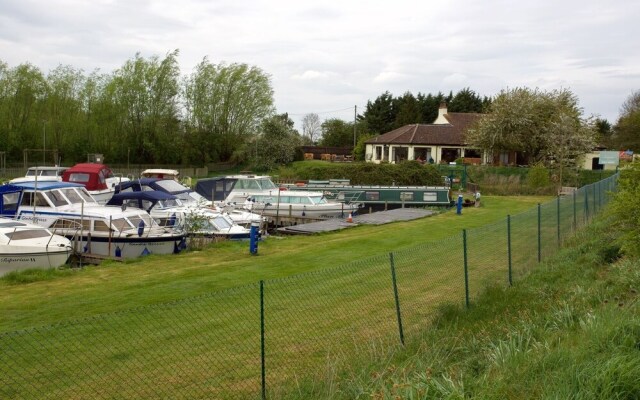 2-bedroom Lodge in Ely