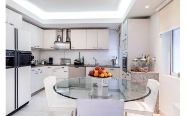 Perfect Athenian Villa