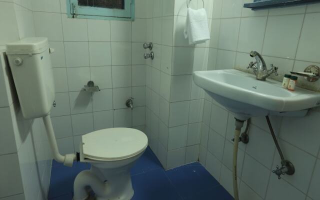 OYO 12019 Hotel Anuja