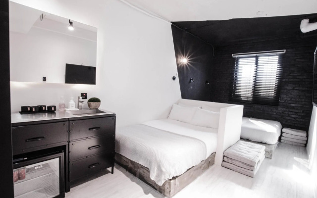 Mmmio II Design Residence Myeongdong