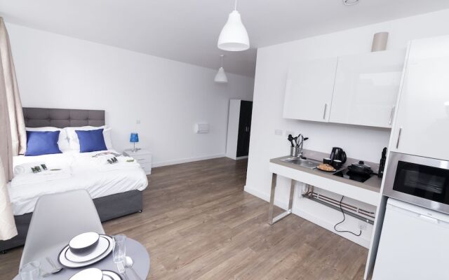 Central and Modern Studio in lively Liverpool