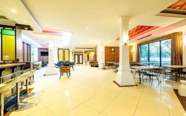 RedDoorz Plus Reun Rattana Rattanathibet