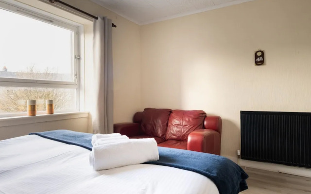 Novelty Suites - Powis Circle