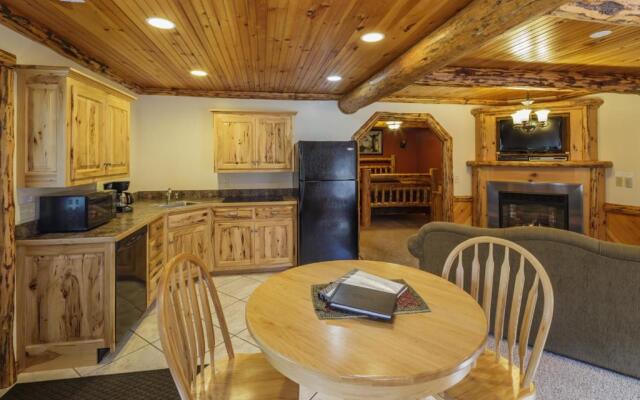 Sojourner's Lodge & Log Cabin Suites