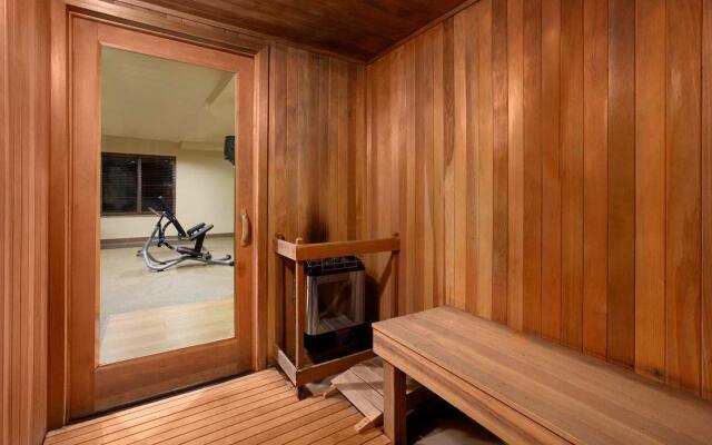 Homewood Suites by Hilton Edgewater