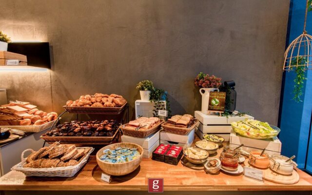 Expressionz Klcc by Mana Mana