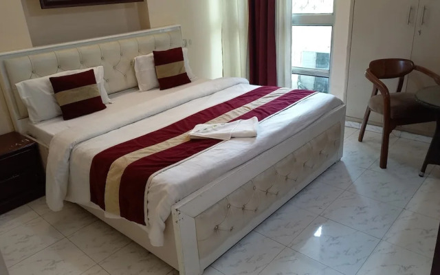 Room-boutique Guest Room in Heart of Ne