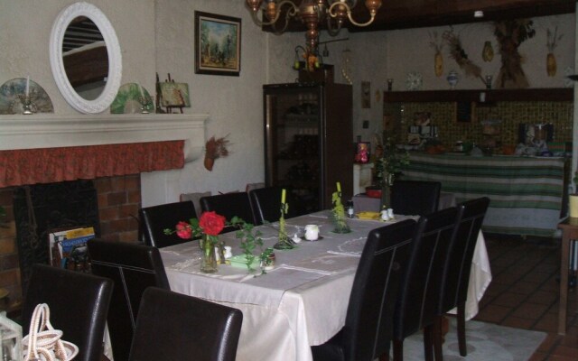 Stunning home in Chateaurenard w/ Outdoor swimming pool, WiFi and Outdoor swimming pool