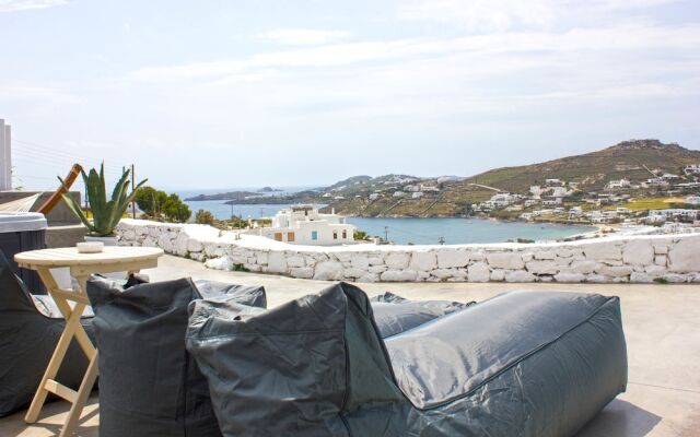 Anixi Lounge Suites - Adults Only