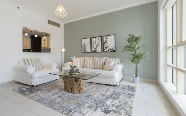 Splendid Apt With Breathtaking Dubai Marina View!