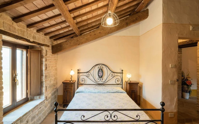 Gorgeous Apartment With Pool Near Sibillini Mountains