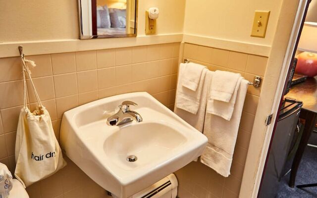 The Governor's Rock Motel DF ROCKLLC