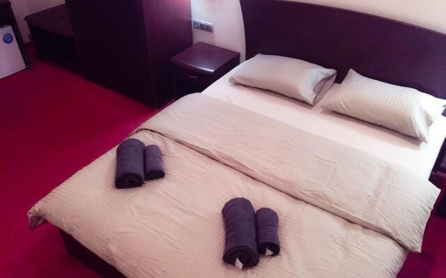 Advocat Pokrovka Hotel