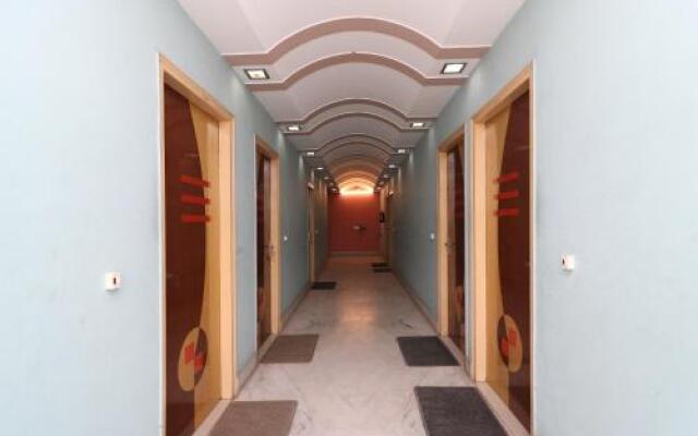 OYO 24219 Canal View