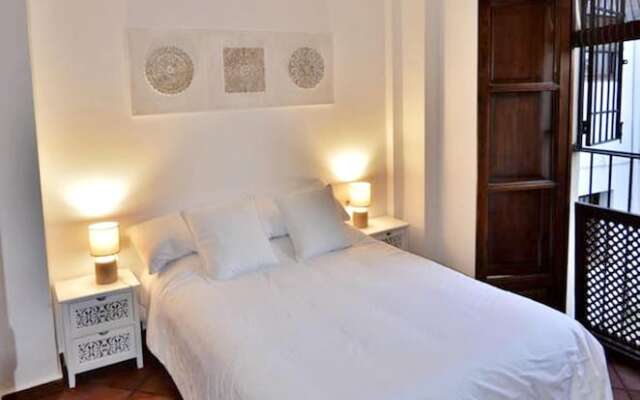 Apartment with One Bedroom in Granada, with Wonderful City View, Balcony And Wifi - 50 Km From the Slopes