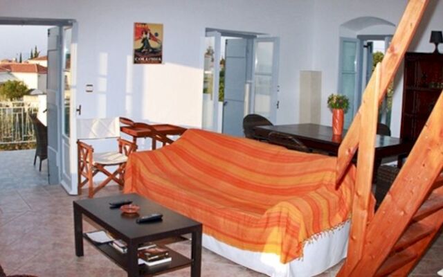 Tonia Hotel