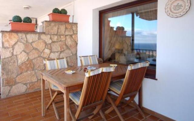 LETS HOLIDAYS SEA VIEWS APARTMENT in SA GABARRA