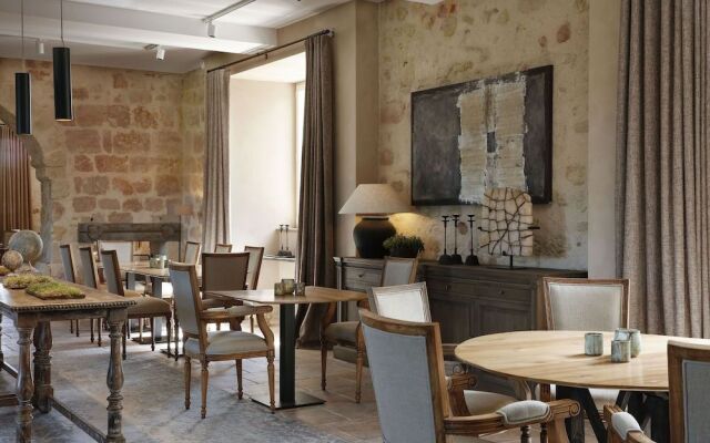 Logis Hotel Restaurant Le Prieure
