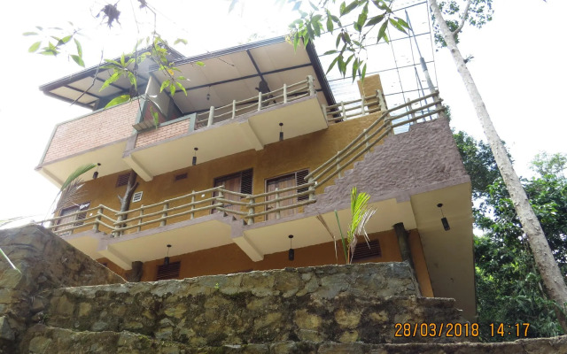 Sinharaja Birder's Lodge