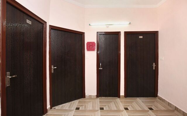 OYO 19473 Rr Residency