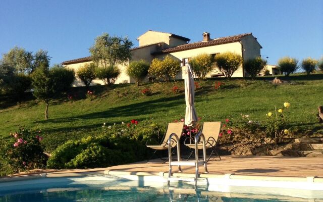 Apartment With one Bedroom in San Gimignano, With Pool Access, Furnish