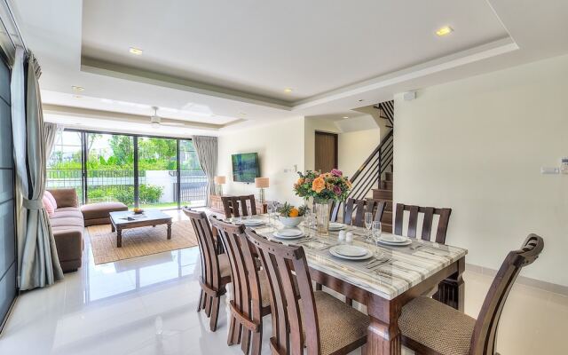 Villa Andy with pool and 800 m away from beach