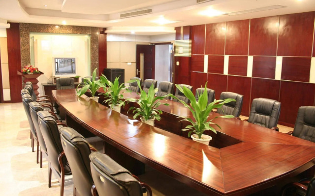 Wenyi International Hotel