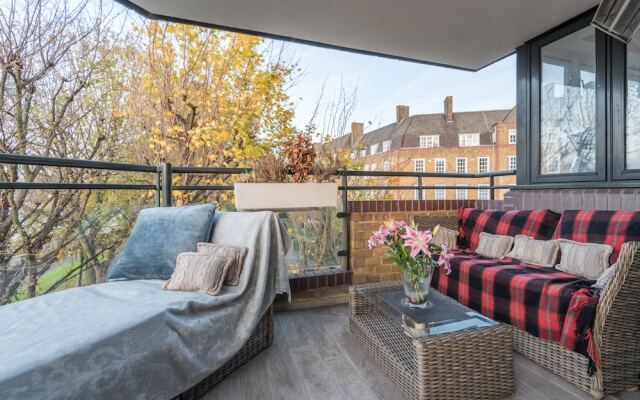 Stunning Riverside home in Battersea