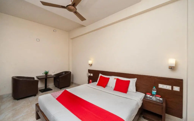 The Royal Park by OYO Rooms