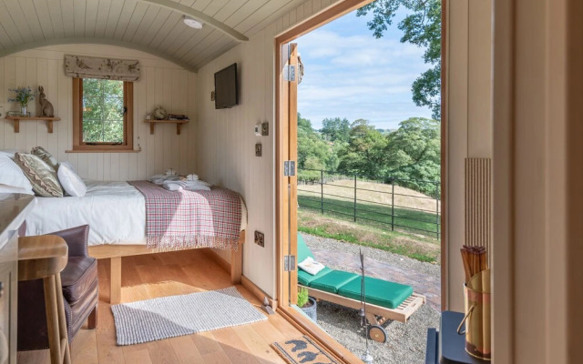 Padarn's Hut