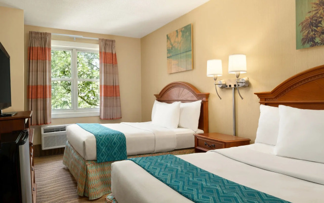 Plim Plaza Hotel
