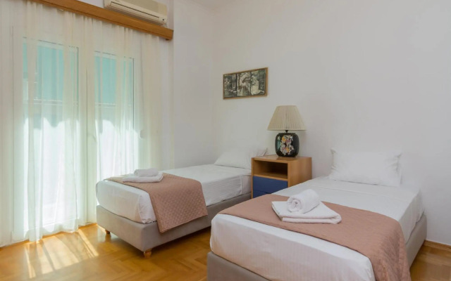 Nice 2bedroom apartment in Pagkrati