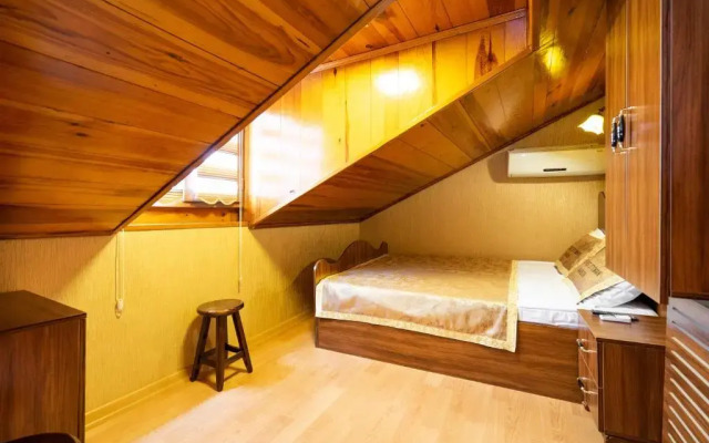 Rozin Hotel