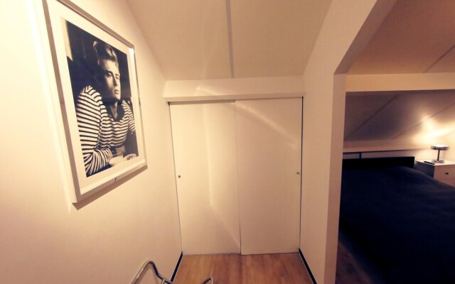 Apartment with One Bedroom in Waterloo, with Wifi