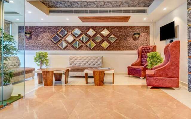 The Golden Crown Hotel Banquet & Cafe
