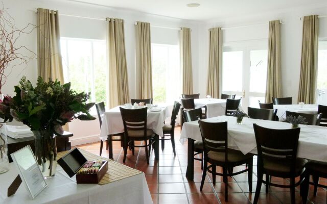 Redbourne Country Lodge- Lion Roars Hotels & Lodges