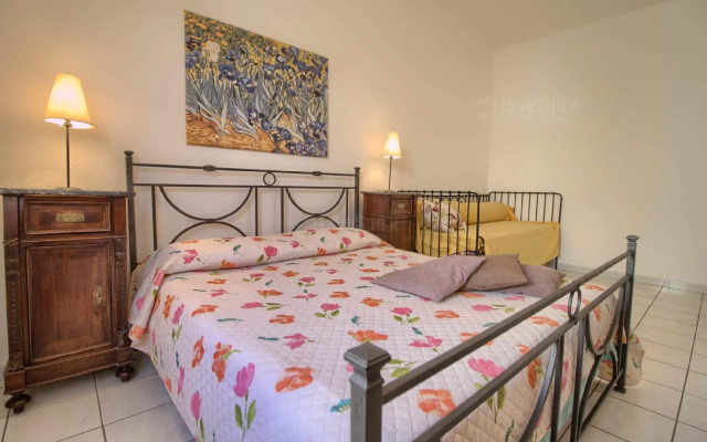 Sunset Greg, Lovely Front bay Terraced House