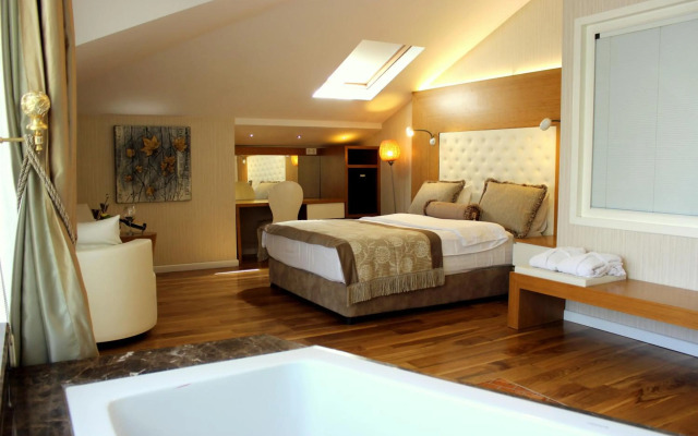 Lale Hotel