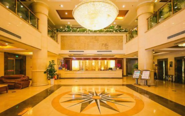 Luzhou Century Hotel (BBK Plaza Xintiandi)(泸州世纪酒店(步步高广场新天地店))