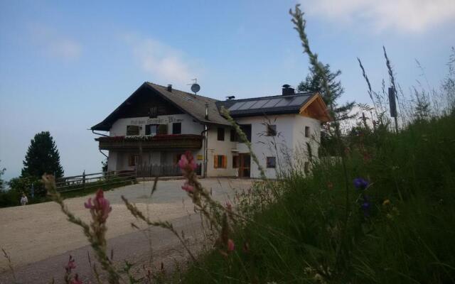 Gasthof Schmiederalm (Adults Only)